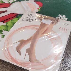 Day Sheer Nude Hosiery